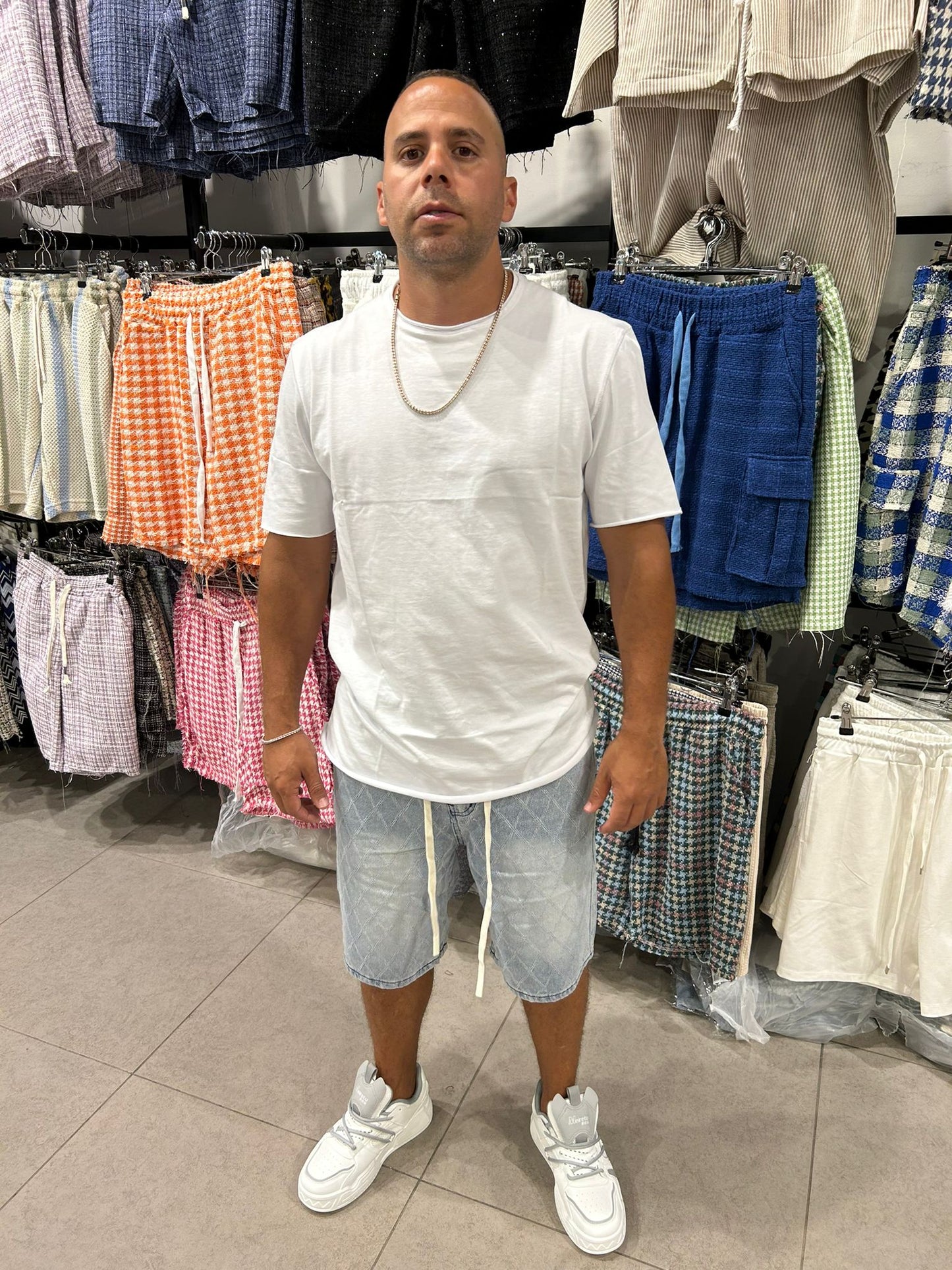 ברמודה מעוניינים