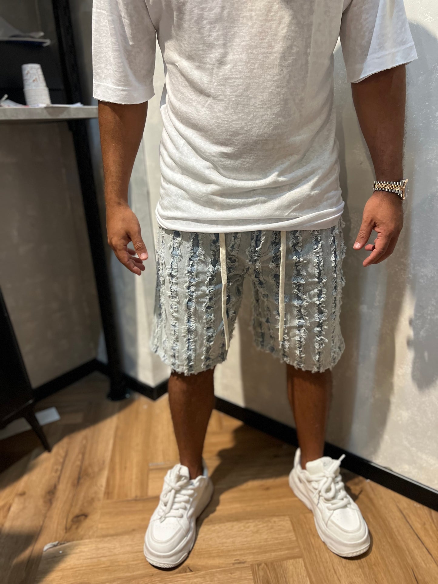 ברמודה ג׳ינס קרעים