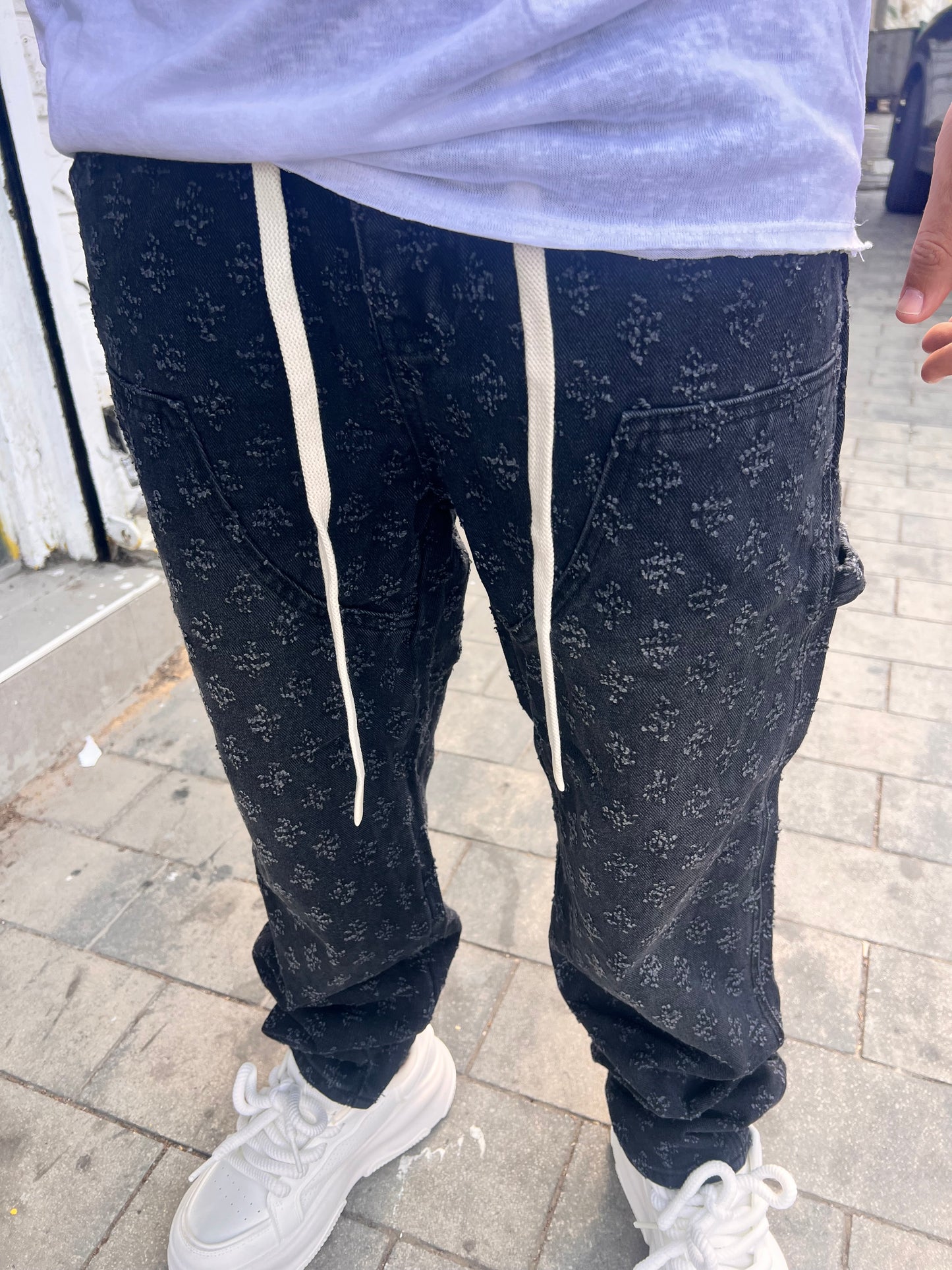 ג׳ינס כוכבים שחור