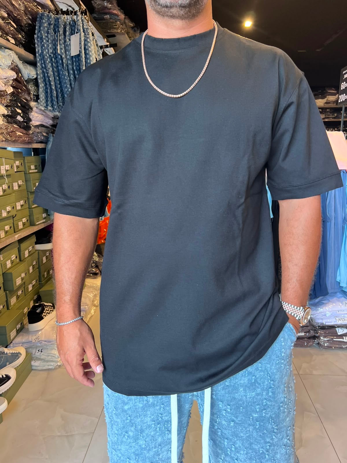 חולצת טוקיו צבע שחור