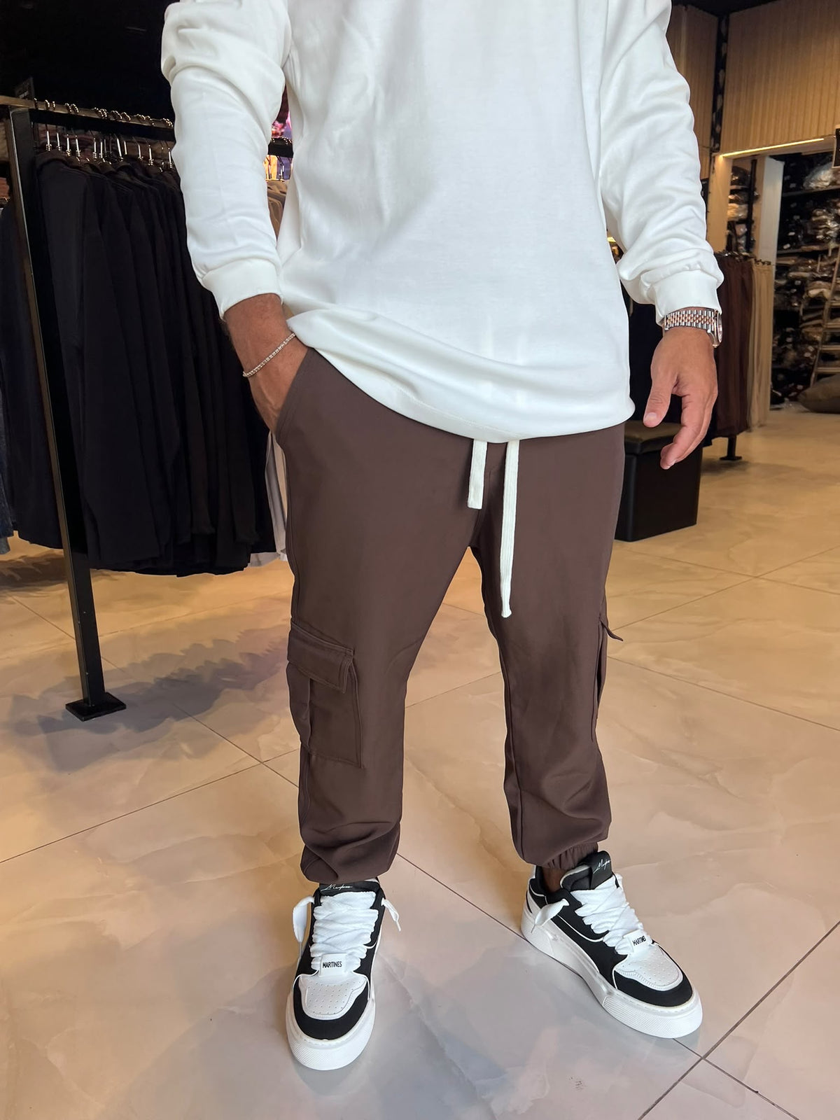דגמ״ח צבע חום