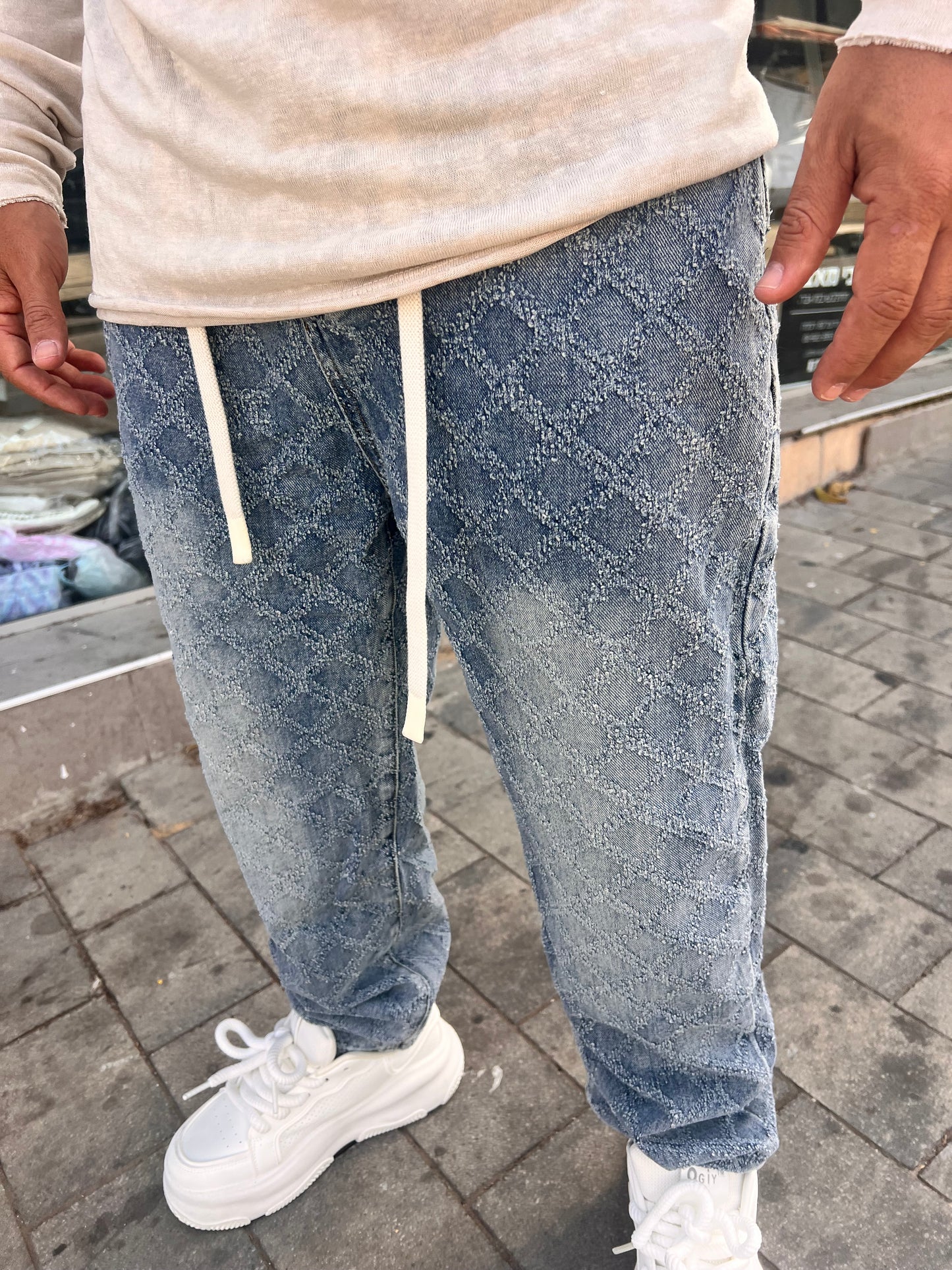 ג׳ינס אופנה מעוניינים