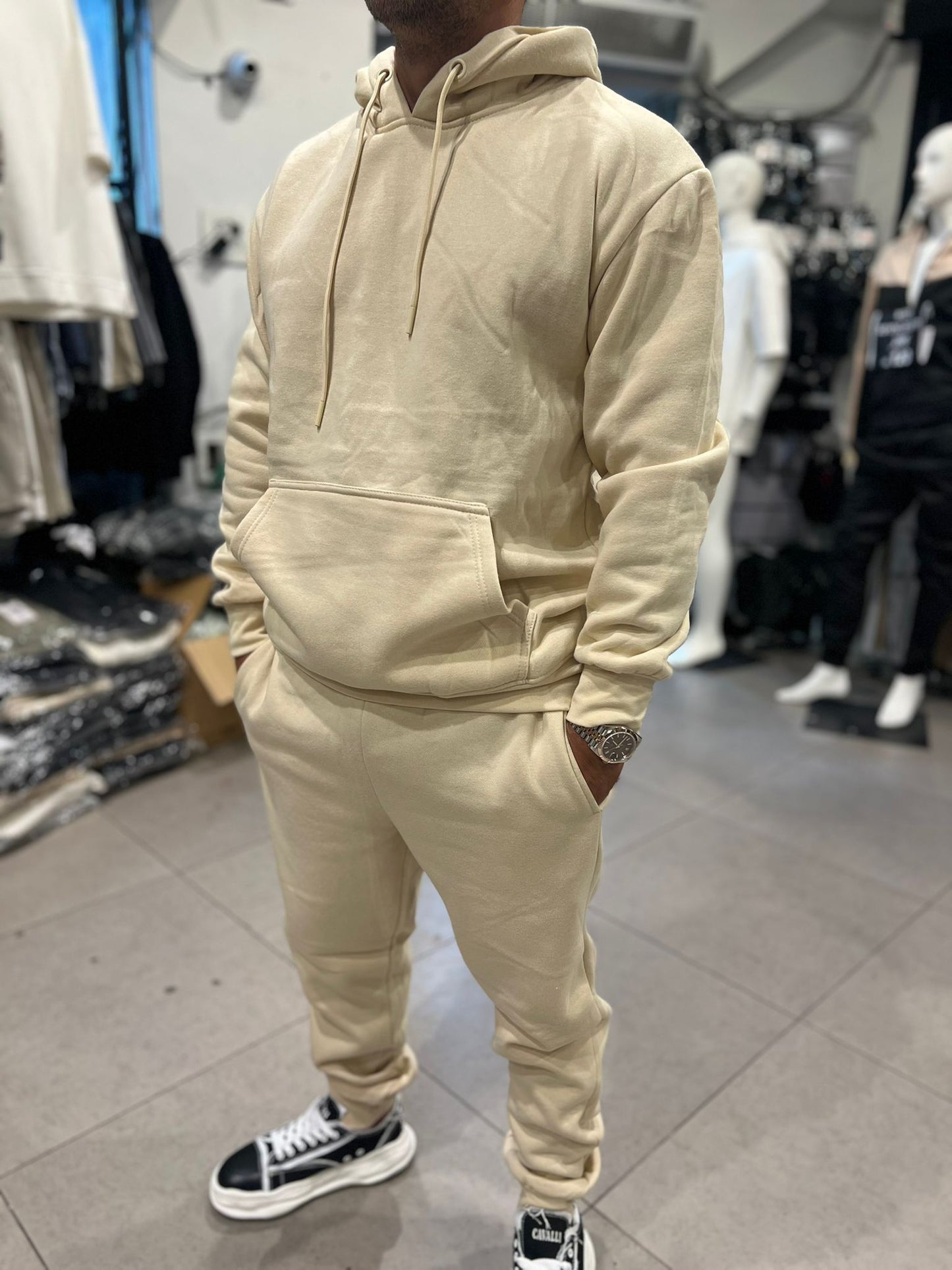 חליפות פותר קפוצ׳ון קרם