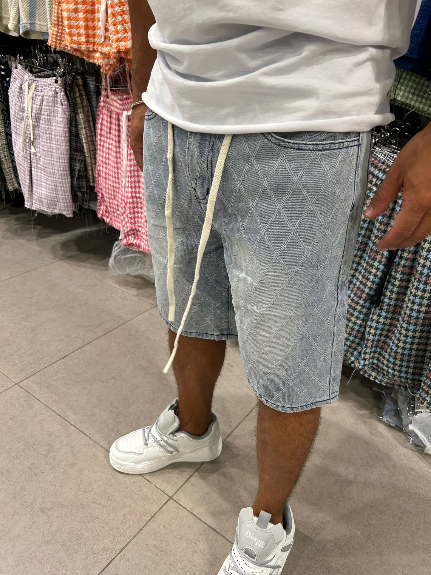 ברמודה מעוניינים