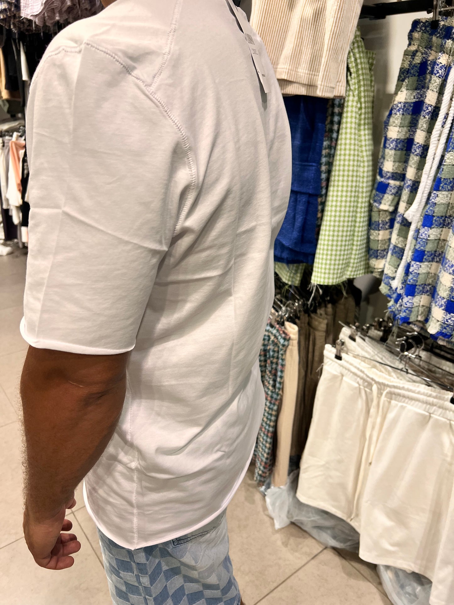 טישרט אופנה לבן