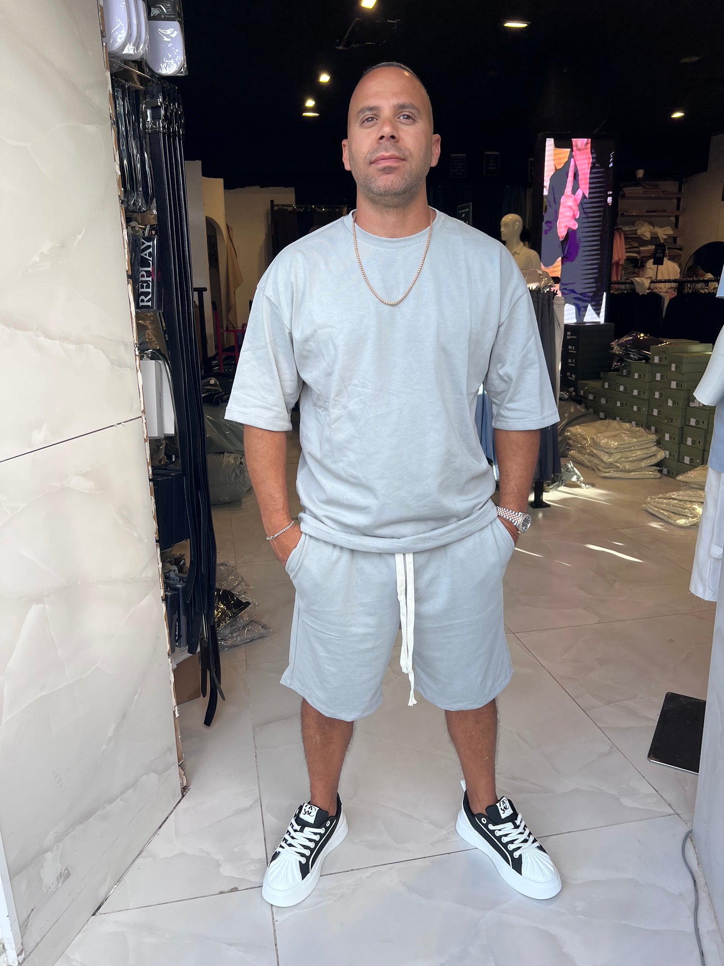 חליפת ניורק אפור בהיר