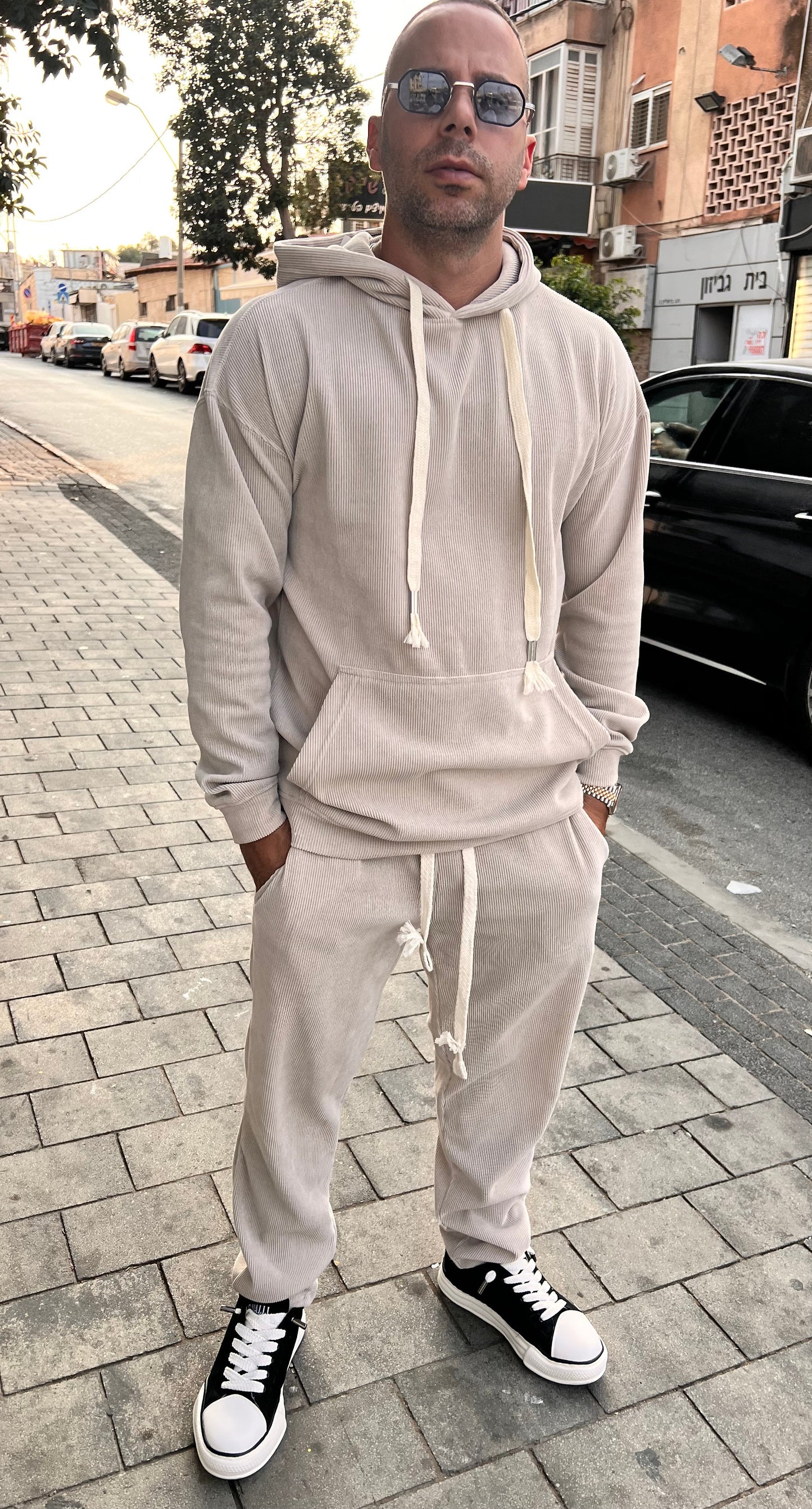 חליפות קורדרוי צבע קרם