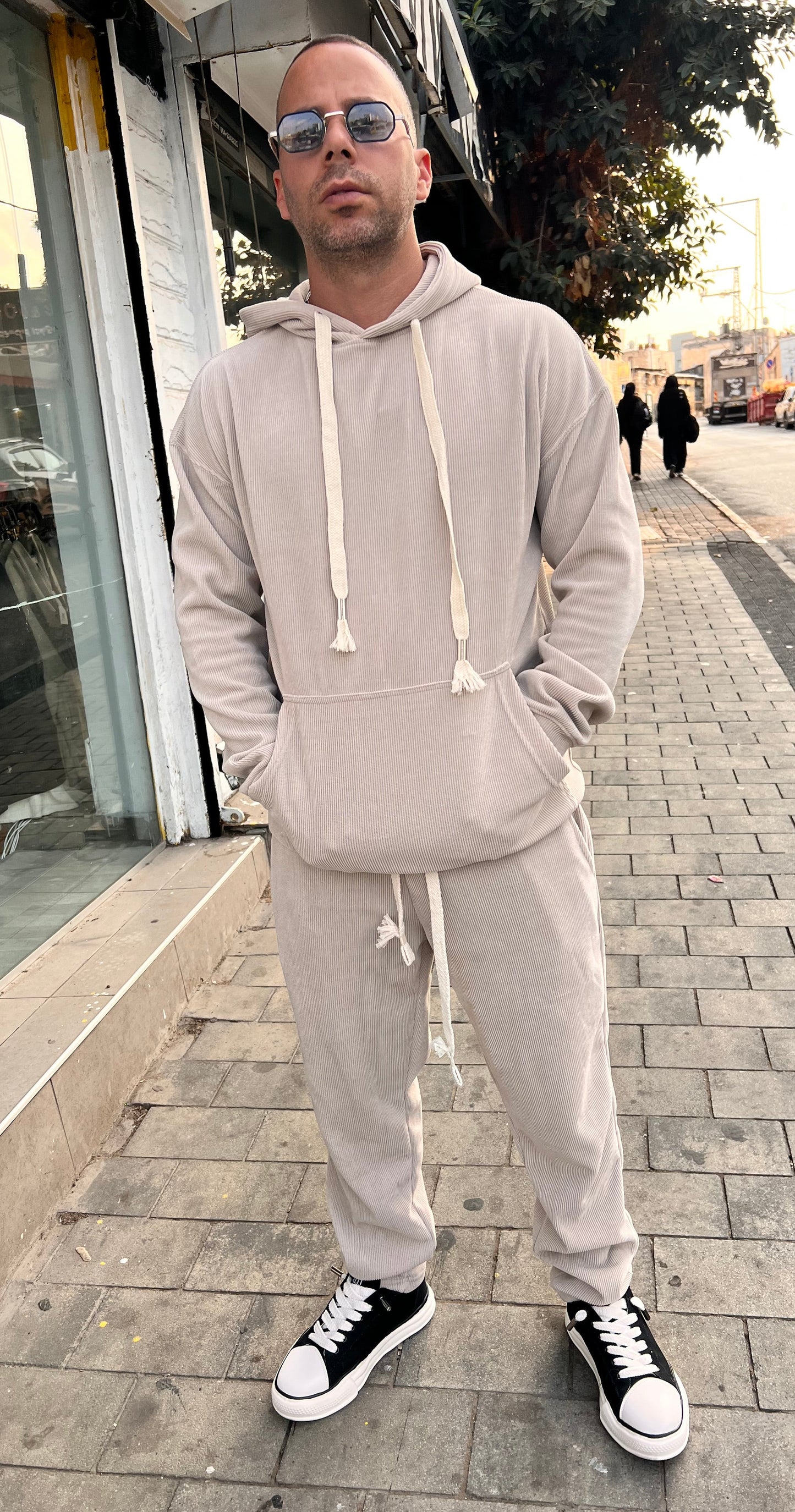 חליפות קורדרוי צבע קרם