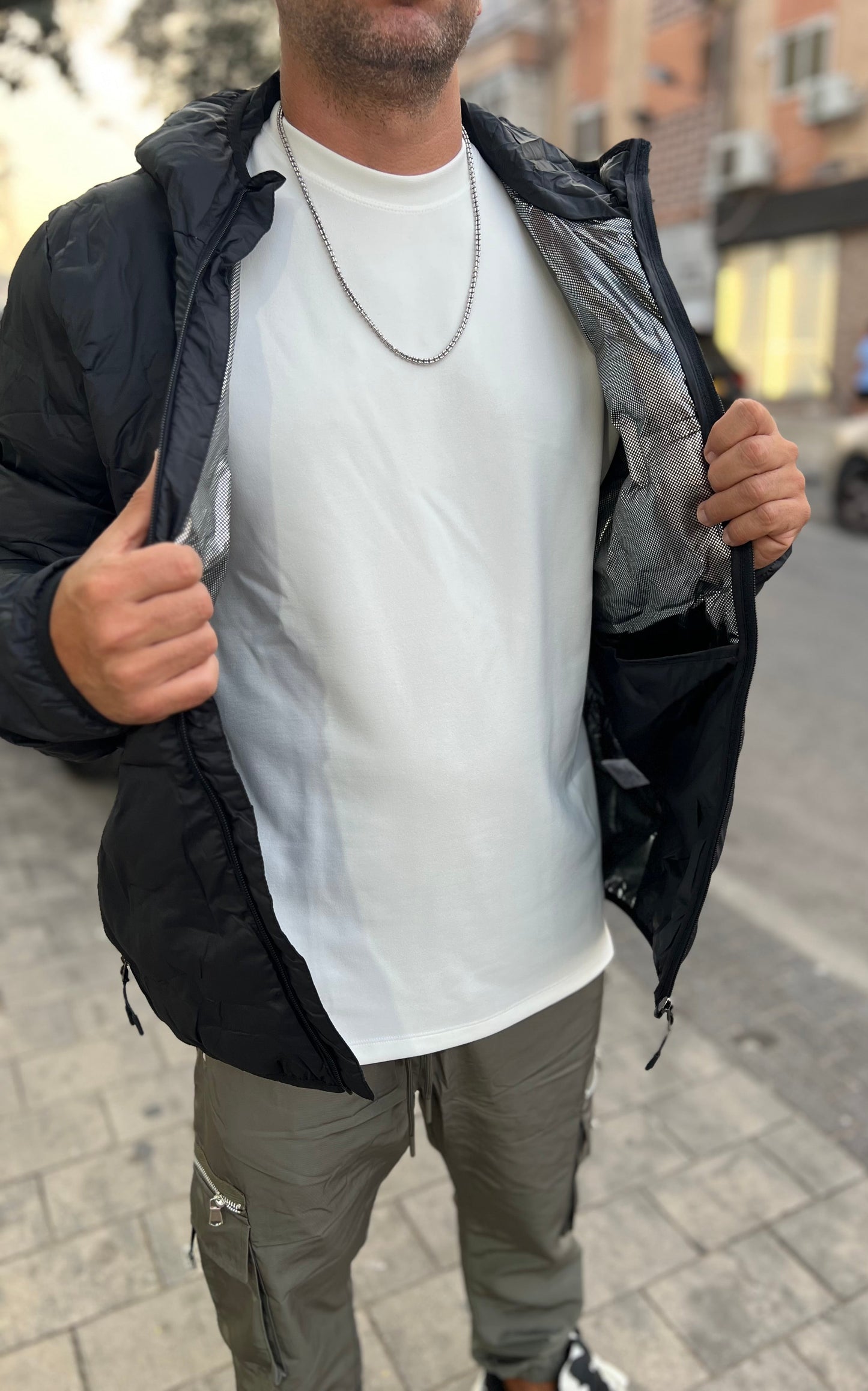 מעיל רוח צבע שחור