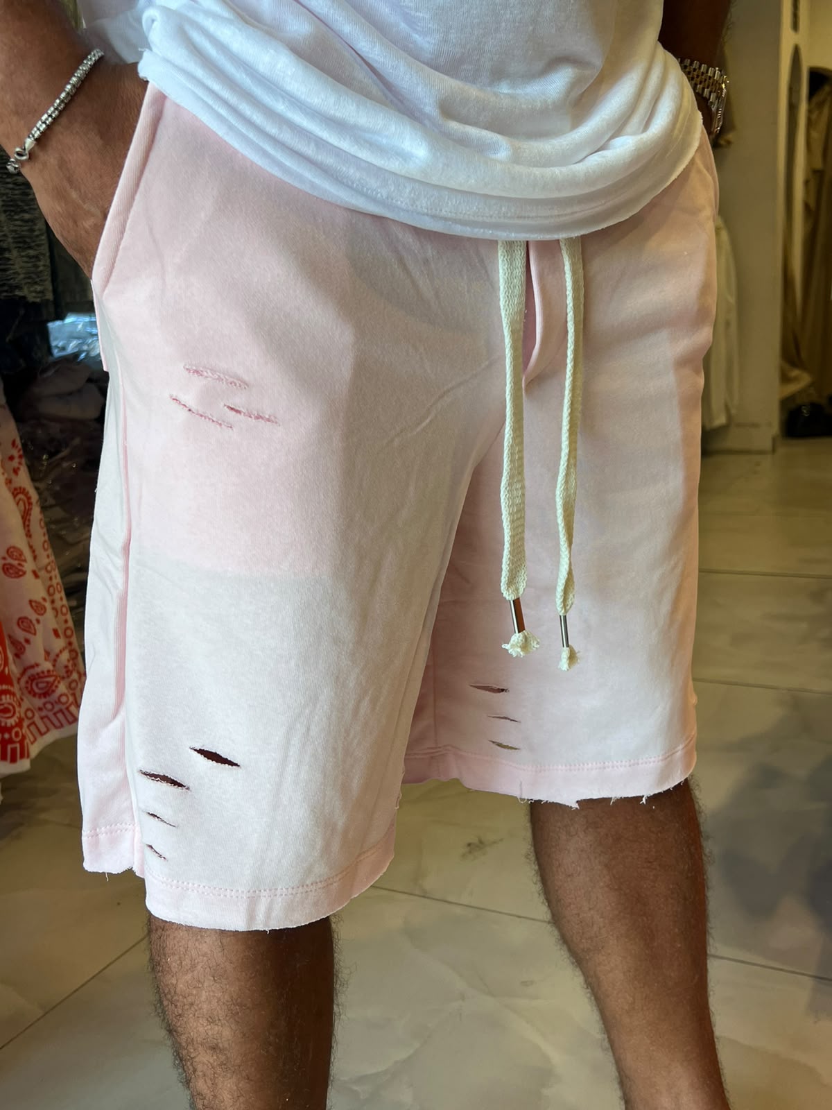 מכנס קרעים צבע ורוד