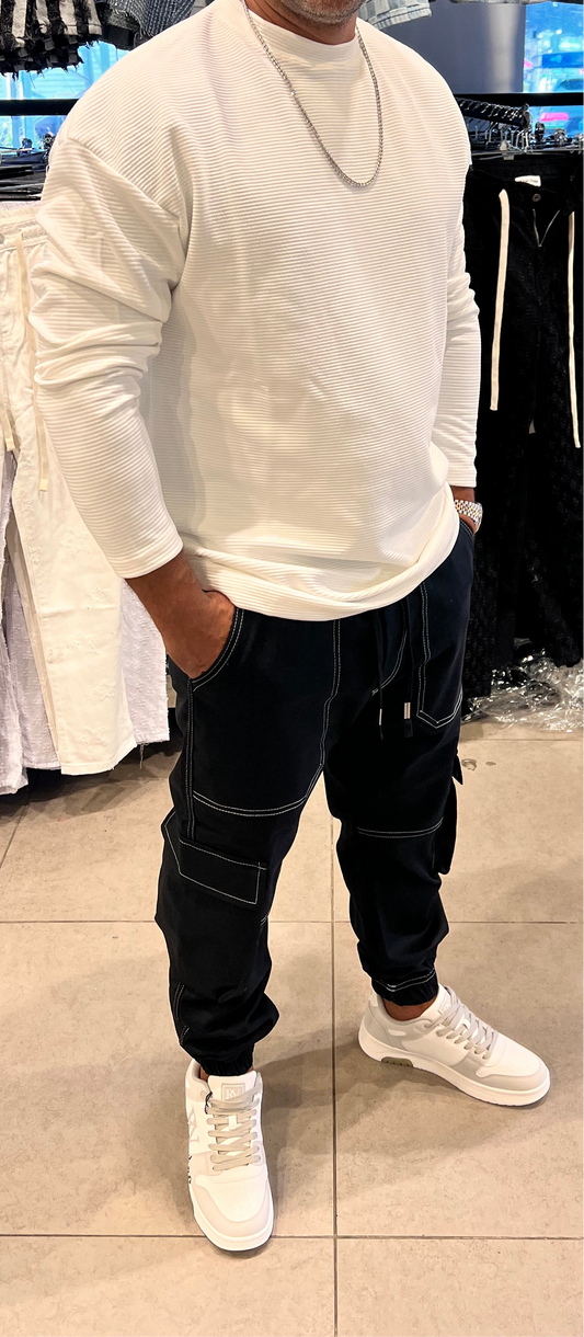 דגמ״ח שחור תפר לבן