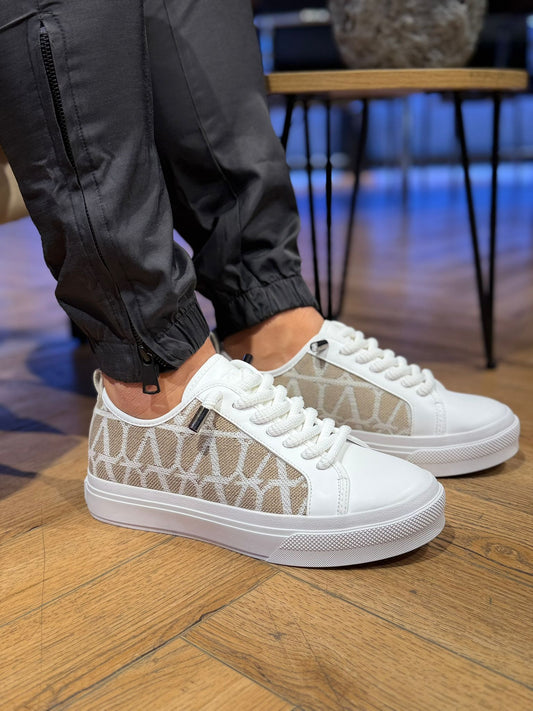 סניקרס לבן בשילוב ב׳ז