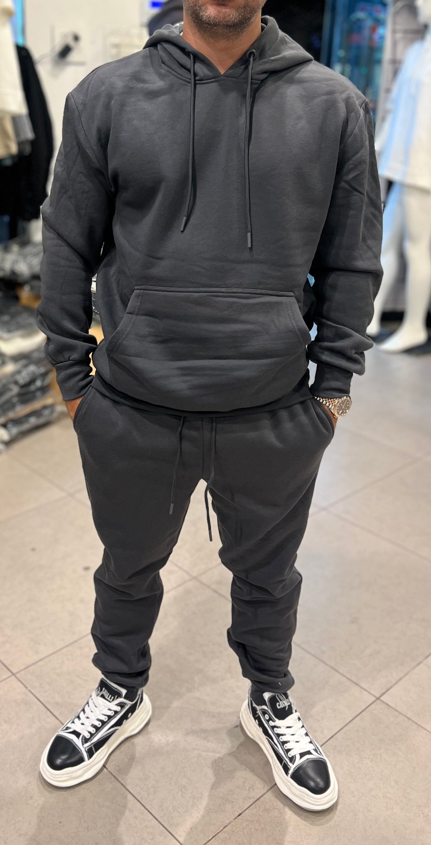 חליפת קפוצ׳ון פותר אפור כהה